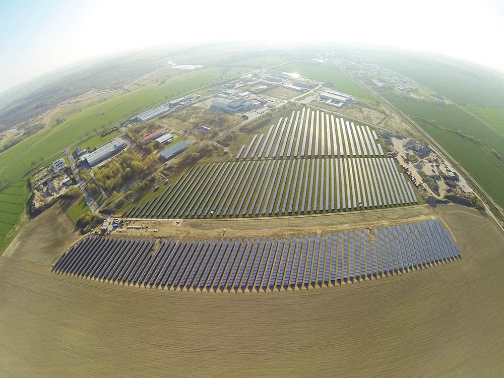 Solarpark in Industriegebiet